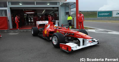 フェラーリ F150thイタリアに2011年型車の車名を変更