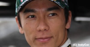佐藤琢磨、BARホンダ時代のF1レーシングスーツを復興支援オークションに寄贈