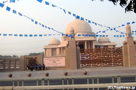 街に点在するインドの寺院