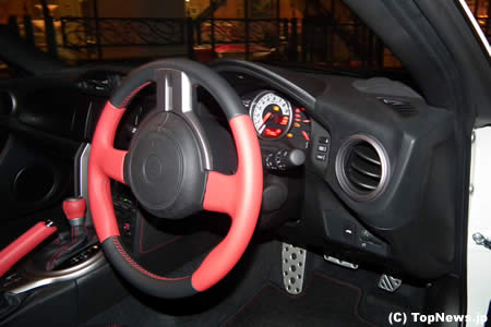 トヨタ「86」インテリア画像（運転席）